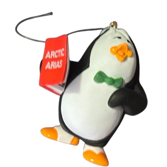 Hallmark Keepsake Penguin Ornament Arctic Tenor Handcrafted Decoration - Picture 4 of 5